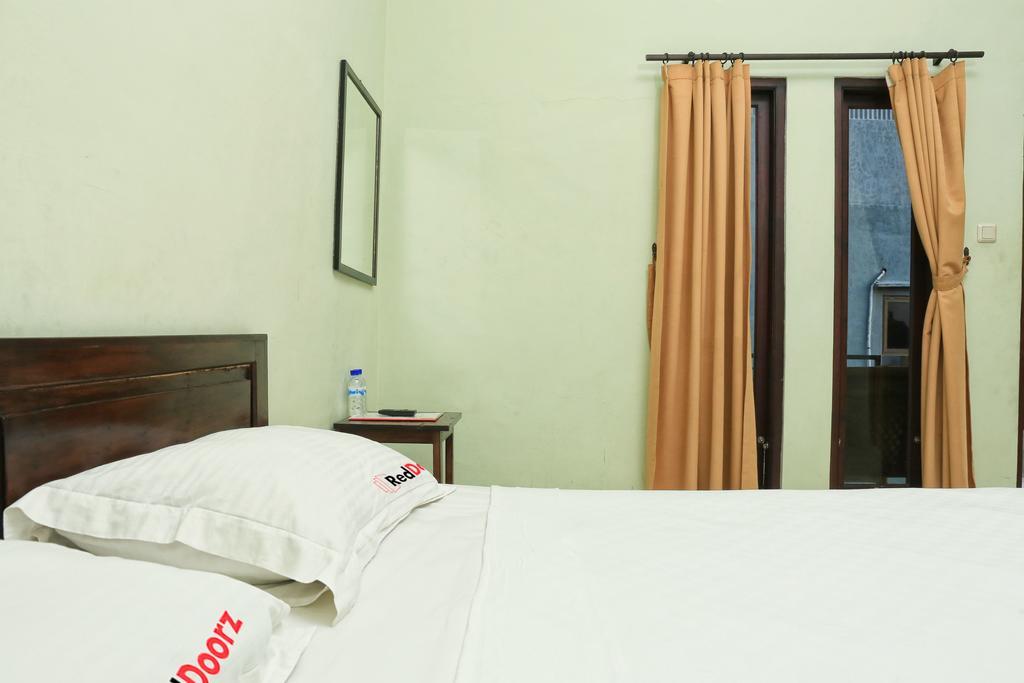 Reddoorz @ Mataram Kuta 3酒店 外观 照片