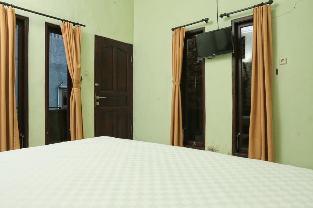 Reddoorz @ Mataram Kuta 3酒店 外观 照片