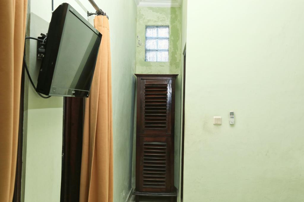 Reddoorz @ Mataram Kuta 3酒店 外观 照片